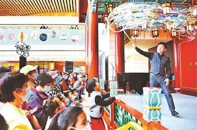 來天橋瞧新鮮，感受藝術魅力——城市藝術活動策劃方案